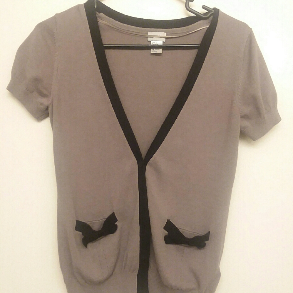 Short sleeve button sweater